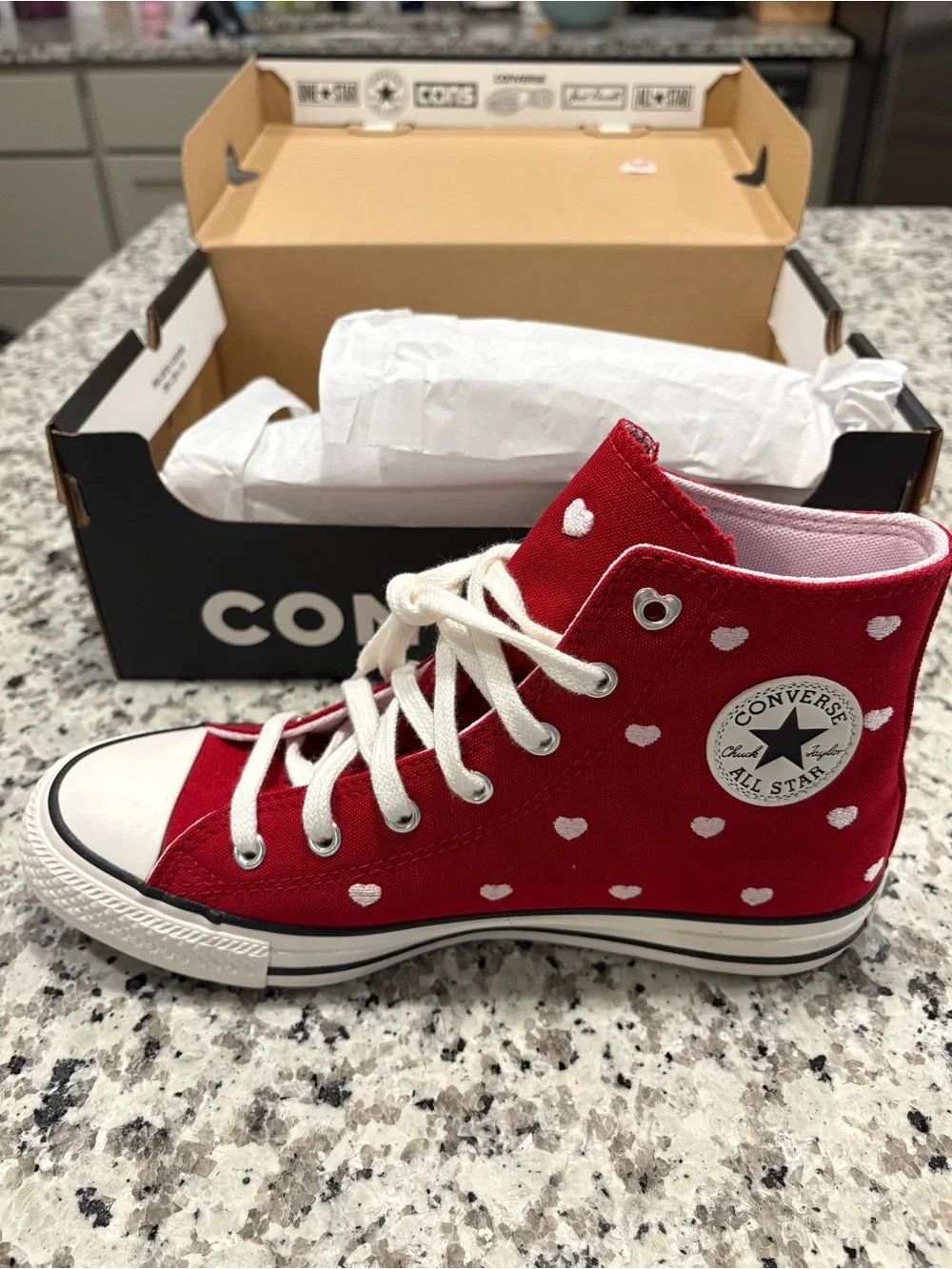Converse Chuck Taylor All Star High Top Shoes Hearts Red Sneaker Youth Size 5.5